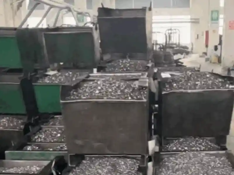 Fastener packaging and warehouse